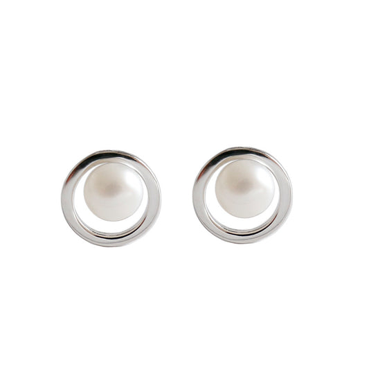 The Eclipse Pearl Studs