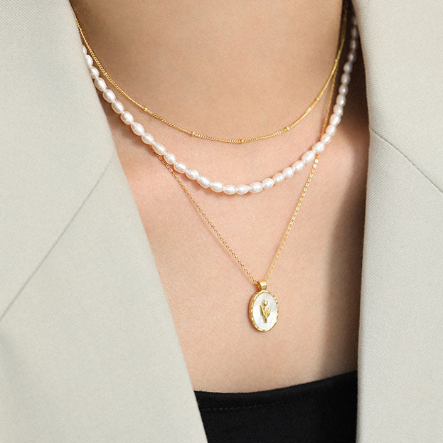 The Sleek Pearl Necklace