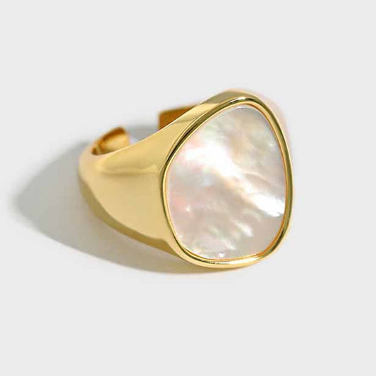 The Round Shell Ring